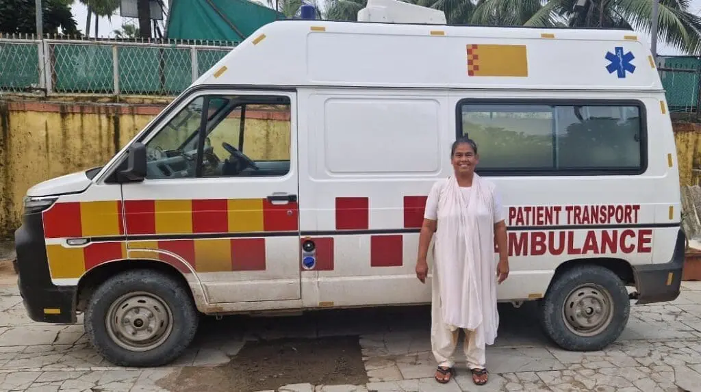 ambulanz-fahrzeug-schwester-martha-anju-india